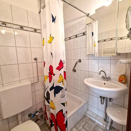 P05-008 Apartment *